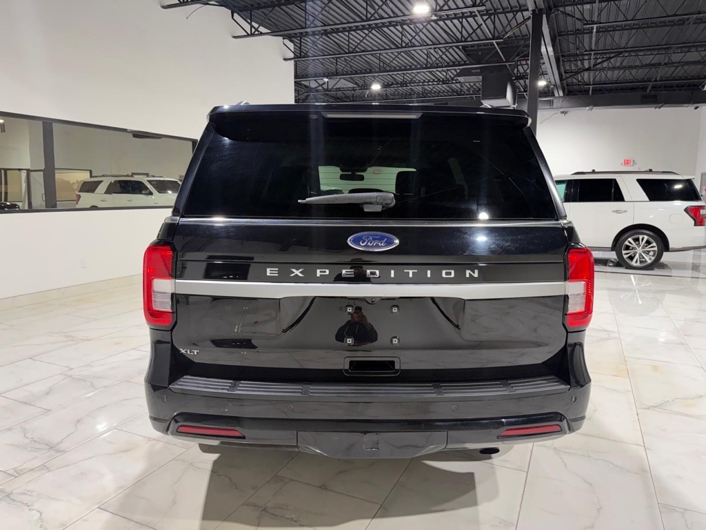 Ford Expedition XLT 4WD 2022