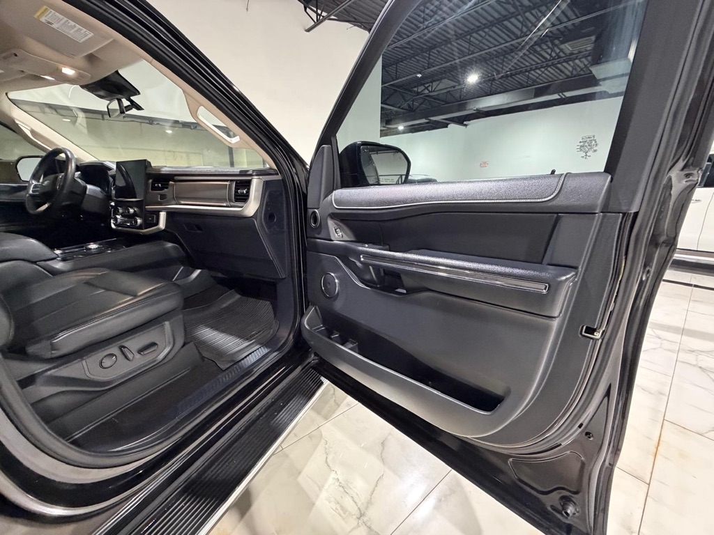 Ford Expedition XLT 4WD 2022