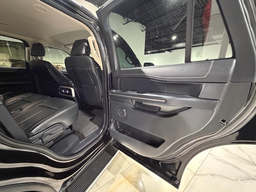 Ford Expedition XLT 4WD 2022