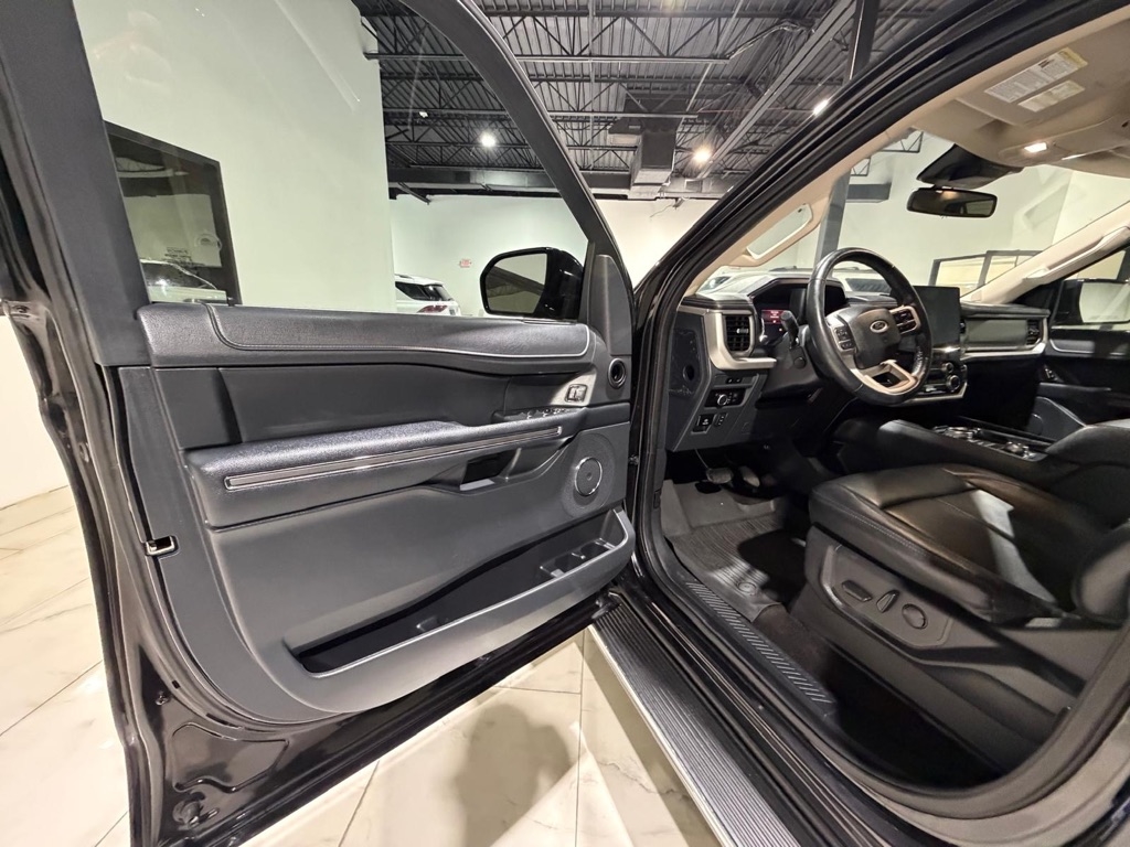 Ford Expedition XLT 4WD 2022