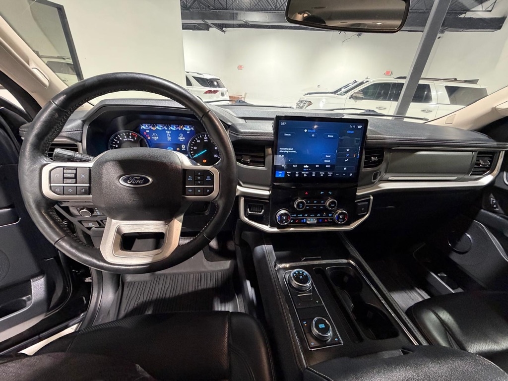 Ford Expedition XLT 4WD 2022