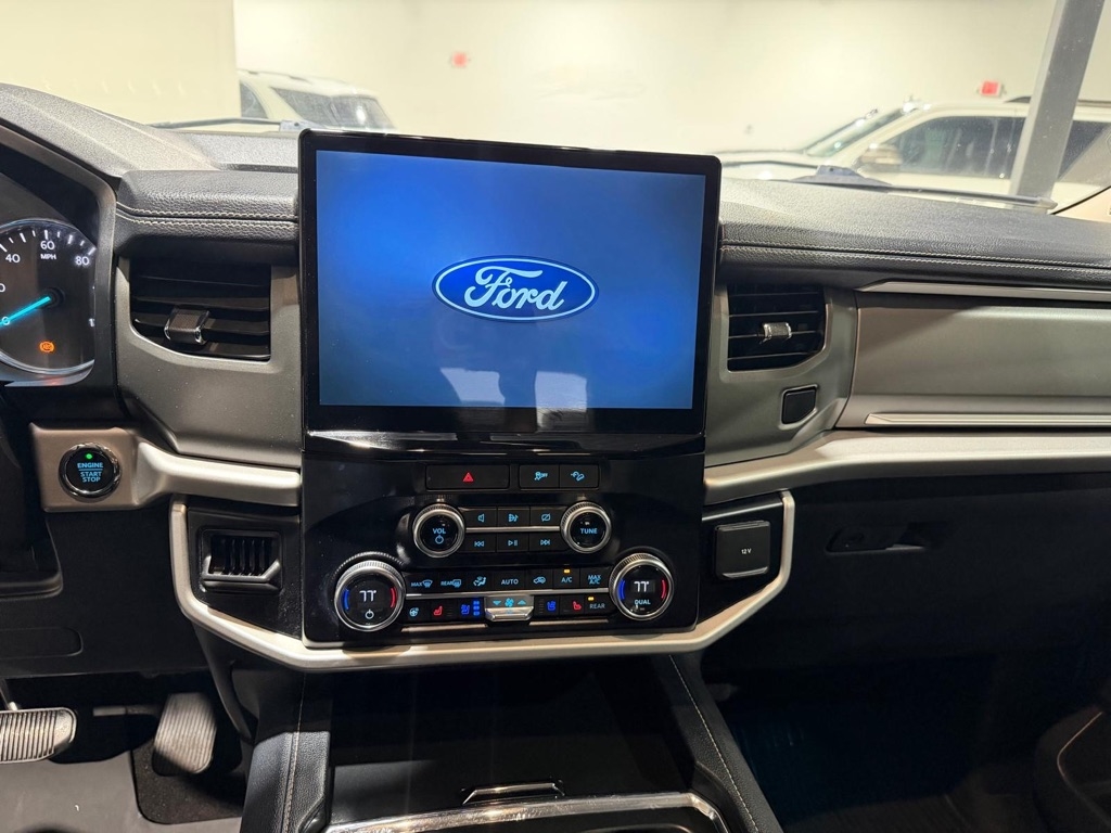 Ford Expedition XLT 4WD 2022