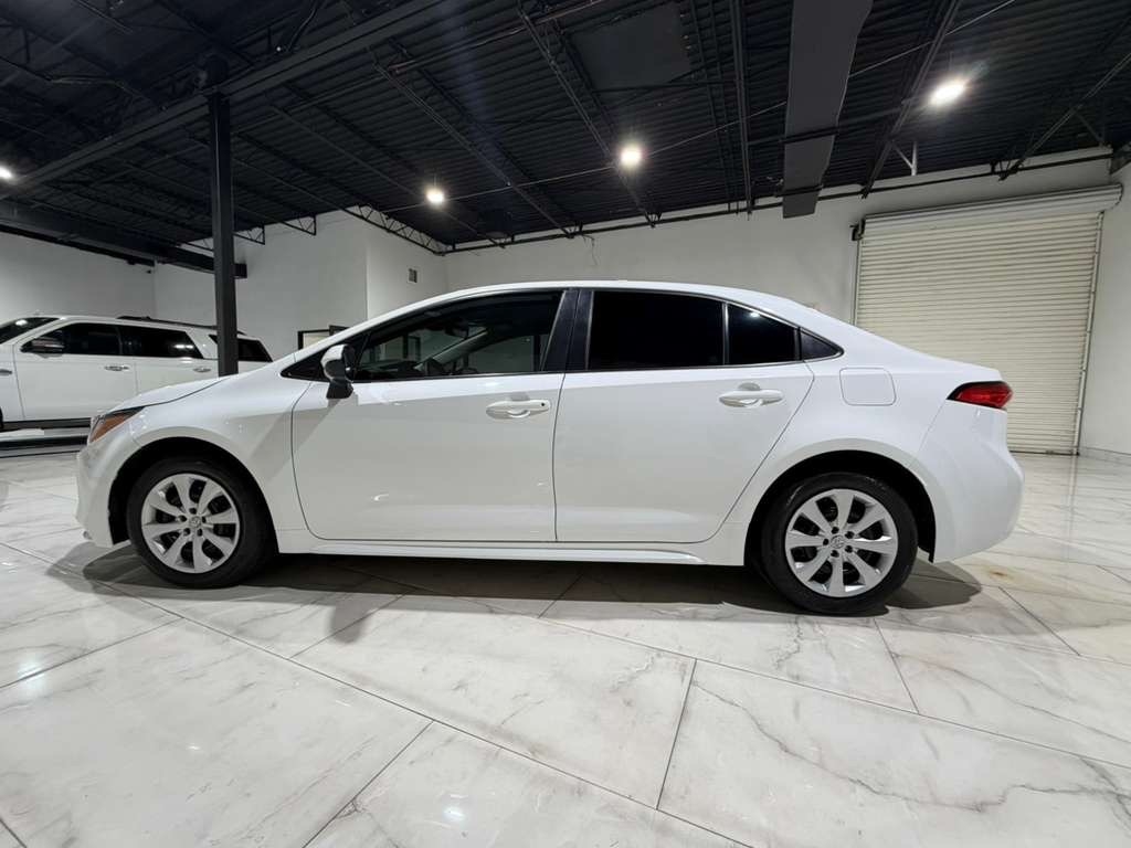 Toyota Corolla LE 2022