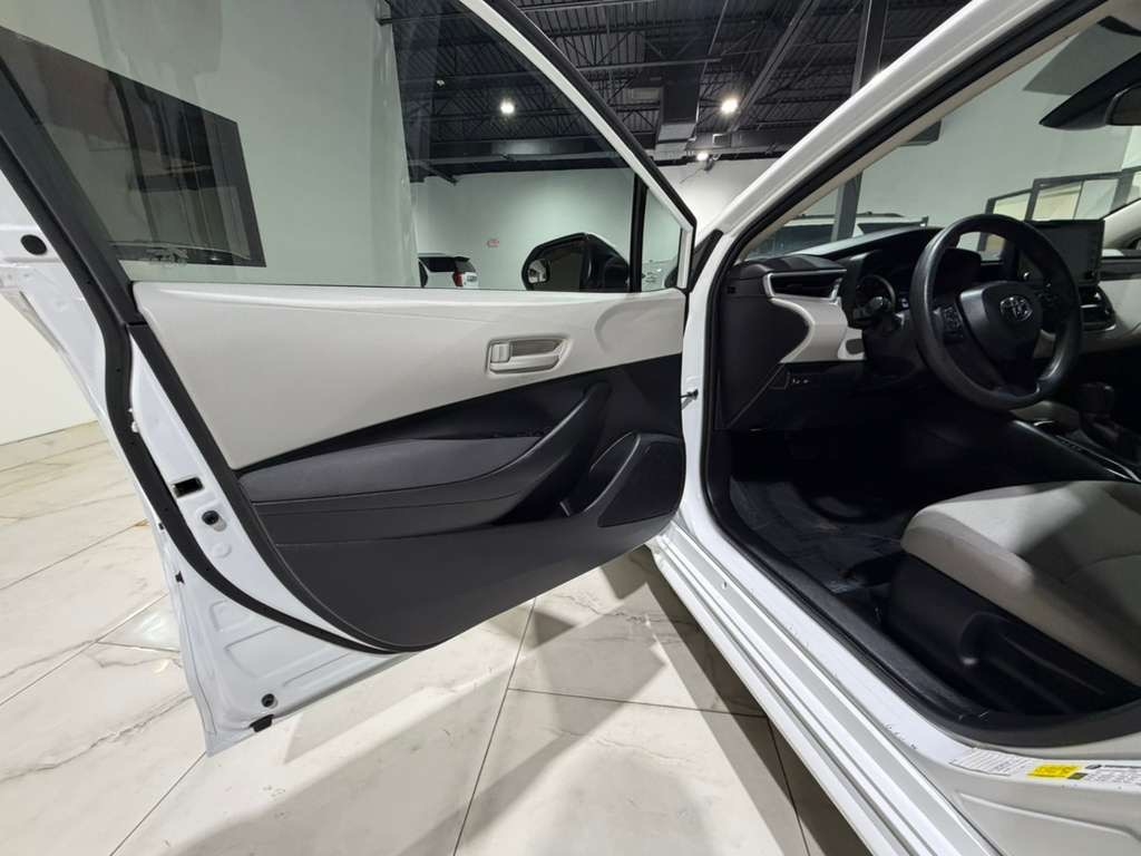 Toyota Corolla LE 2022