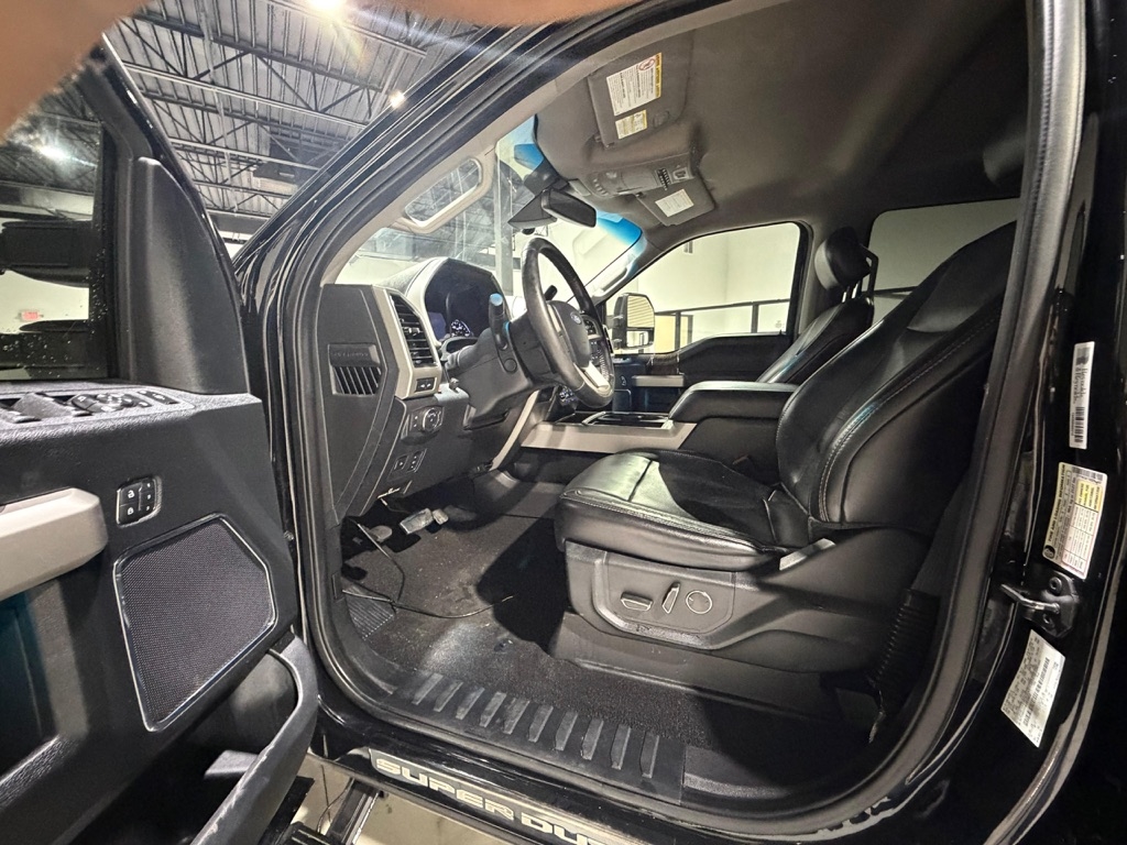 Ford F-250 SD Lariat Crew Cab 4WD 2019