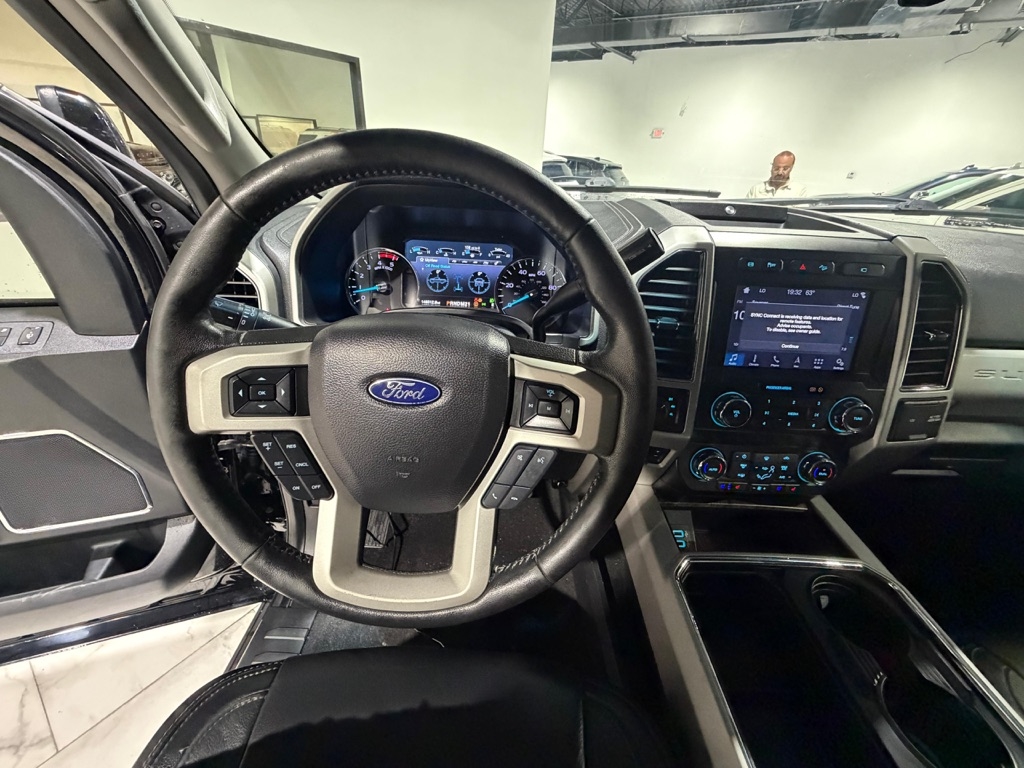 Ford F-250 SD Lariat Crew Cab 4WD 2019