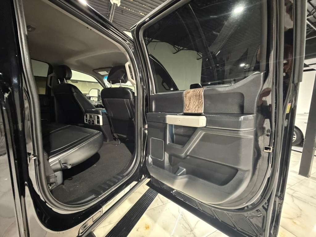 Ford F-250 SD Lariat Crew Cab 4WD 2019