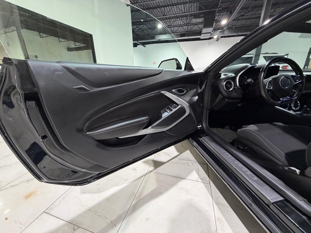 Chevrolet Camaro 1LS Coupe 2017