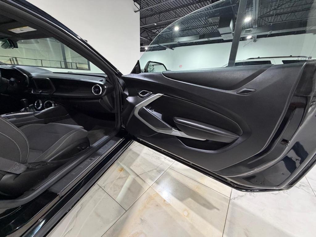 Chevrolet Camaro 1LS Coupe 2017