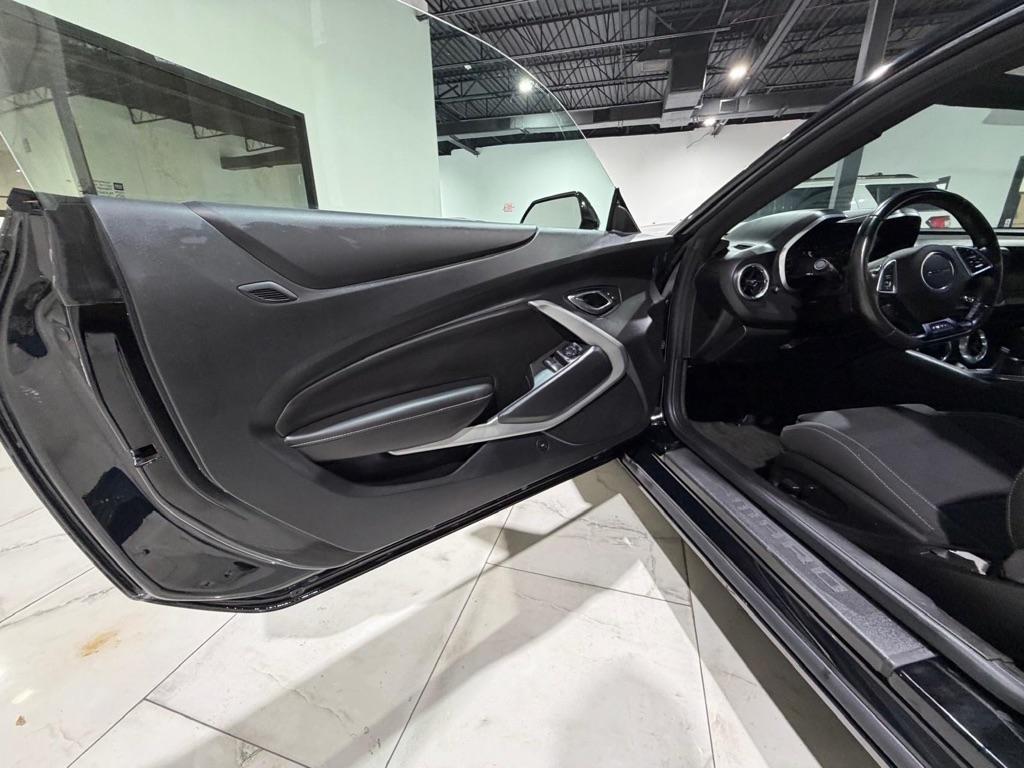 Chevrolet Camaro 1LS Coupe 2017