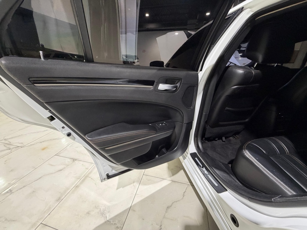 Chrysler 300 S V6 RWD 2017