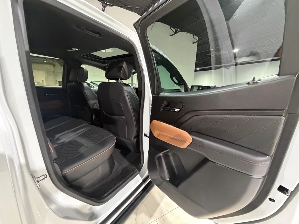 GMC Canyon AT4 Crew Cab 4WD 2024