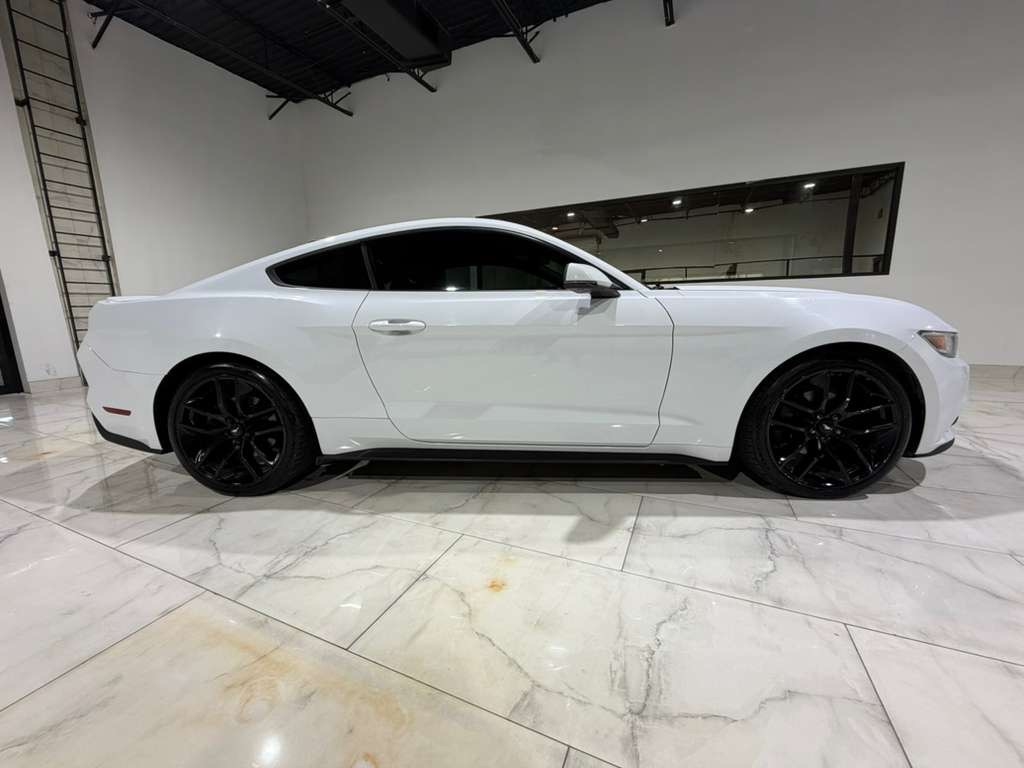 Ford Mustang EcoBoost Premium Coupe 2016