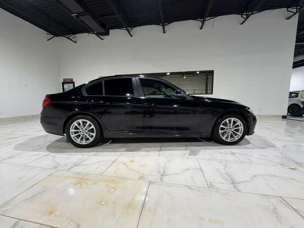 BMW 3-Series 320i Sedan 2017