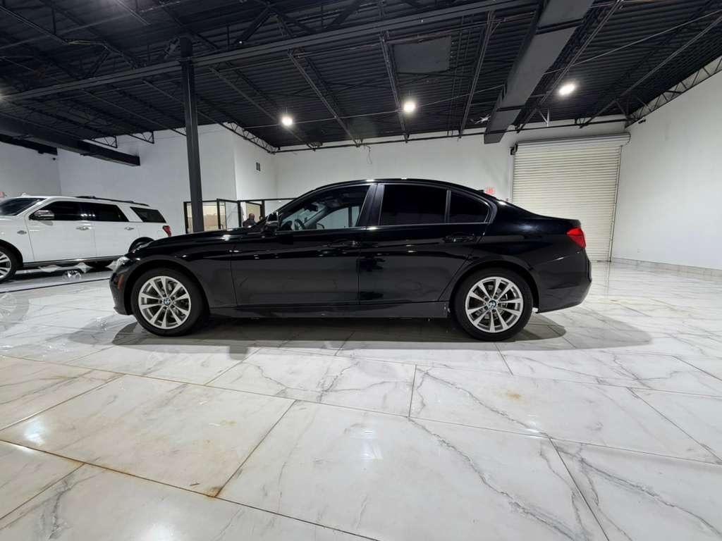 BMW 3-Series 320i Sedan 2017