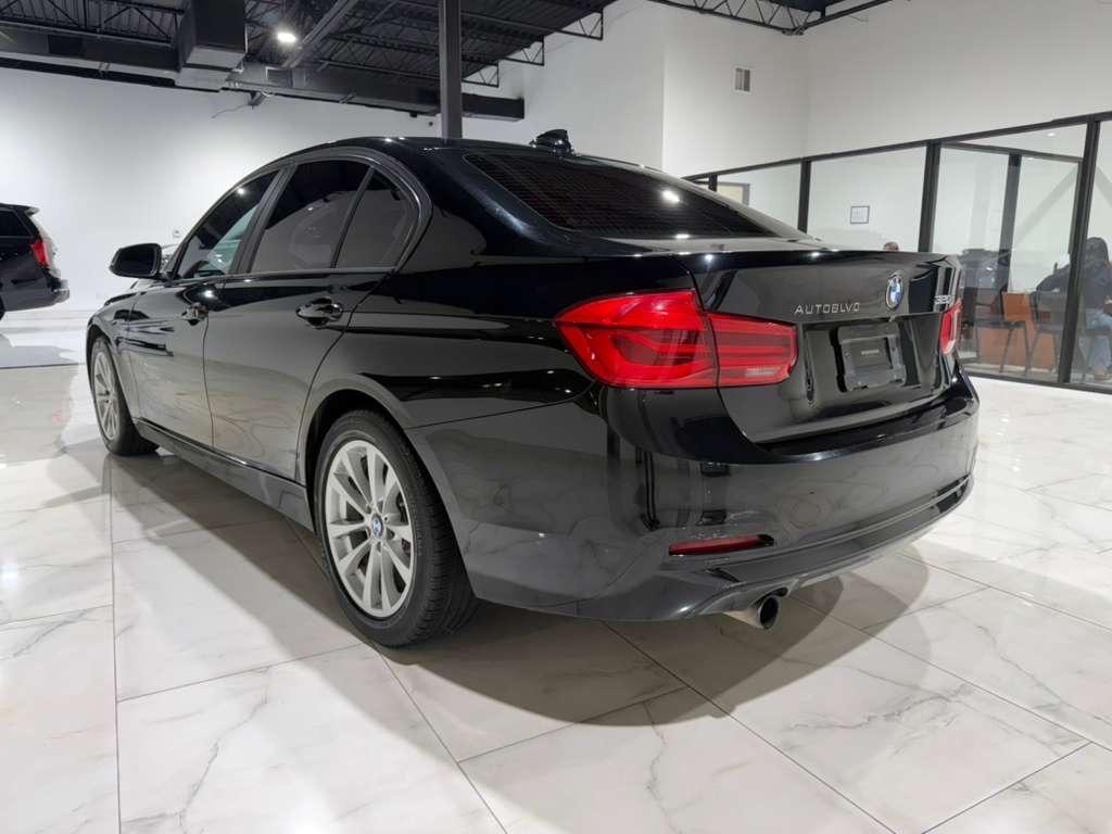 BMW 3-Series 320i Sedan 2017