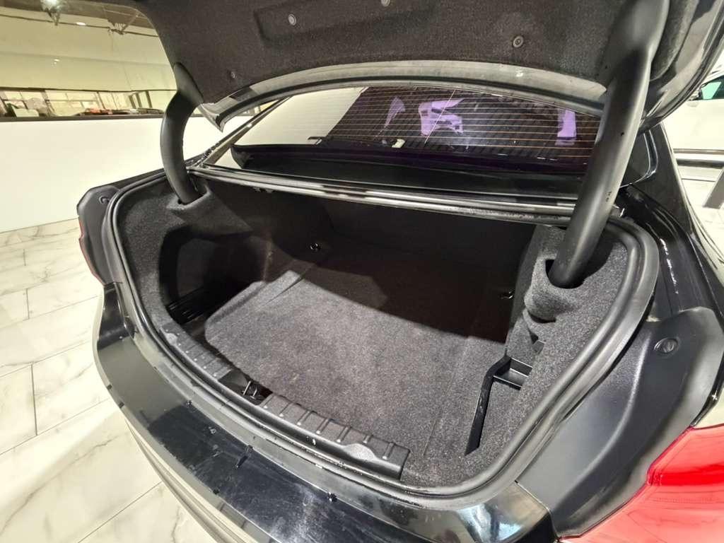 BMW 3-Series 320i Sedan 2017