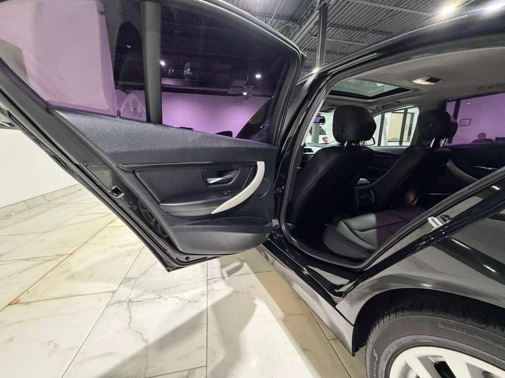 BMW 3-Series 320i Sedan 2017