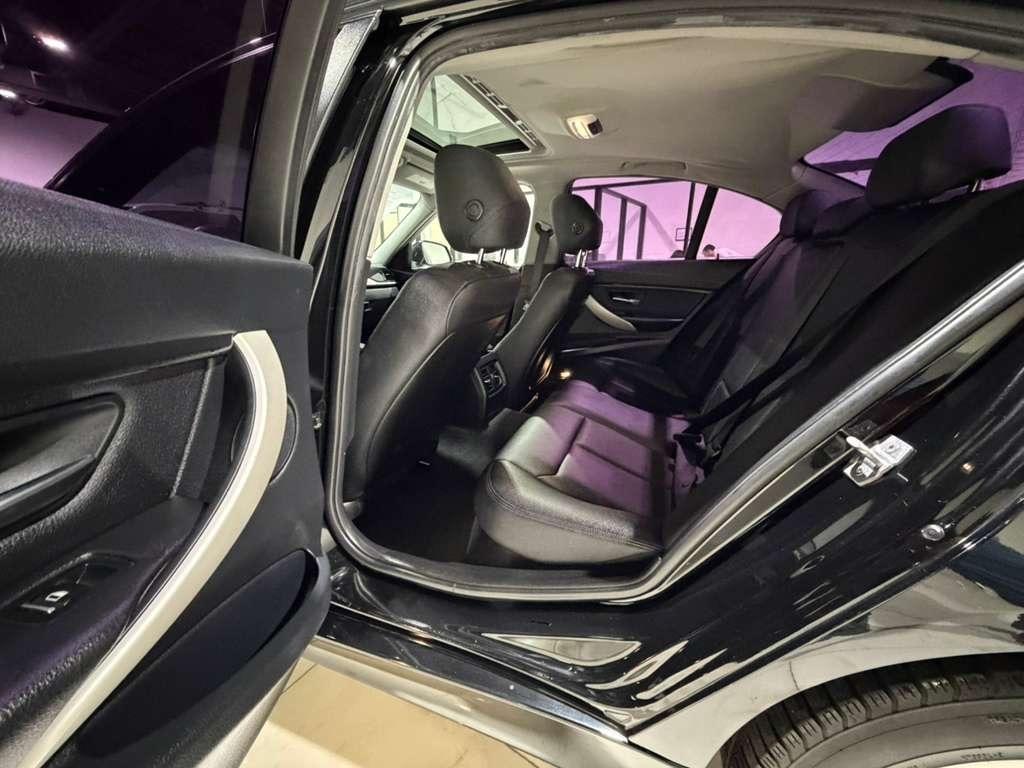 BMW 3-Series 320i Sedan 2017