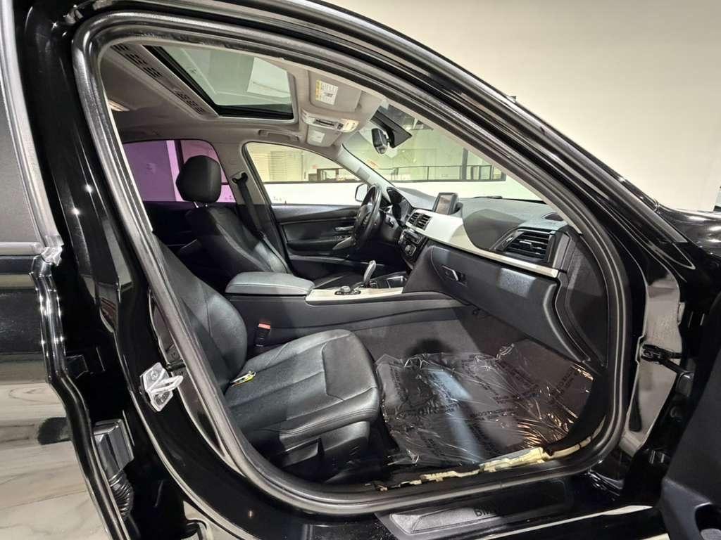 BMW 3-Series 320i Sedan 2017