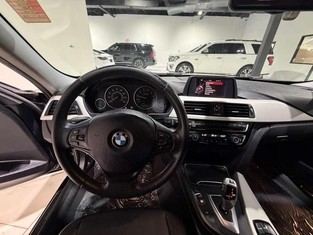BMW 3-Series 320i Sedan 2017