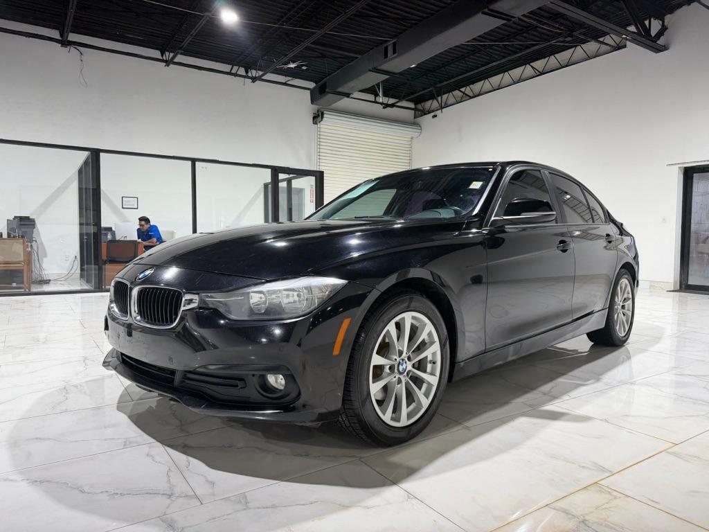 BMW 3-Series 320i Sedan 2017