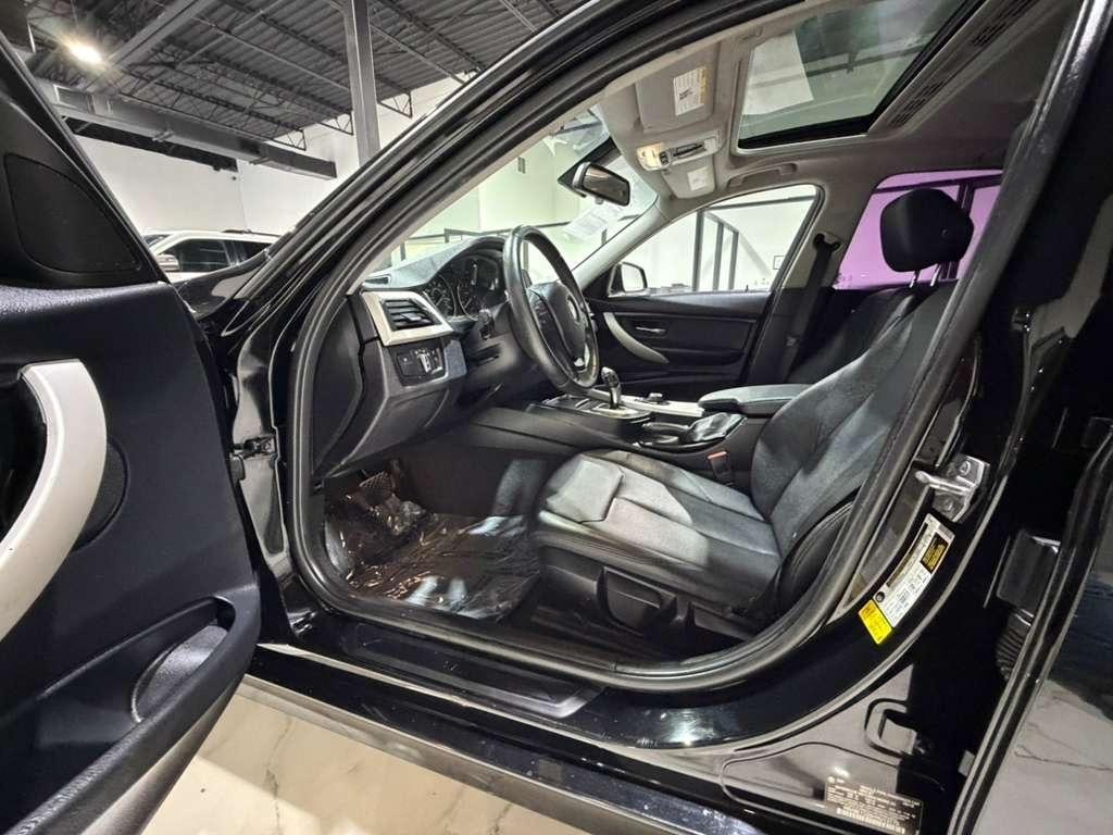 BMW 3-Series 320i Sedan 2017