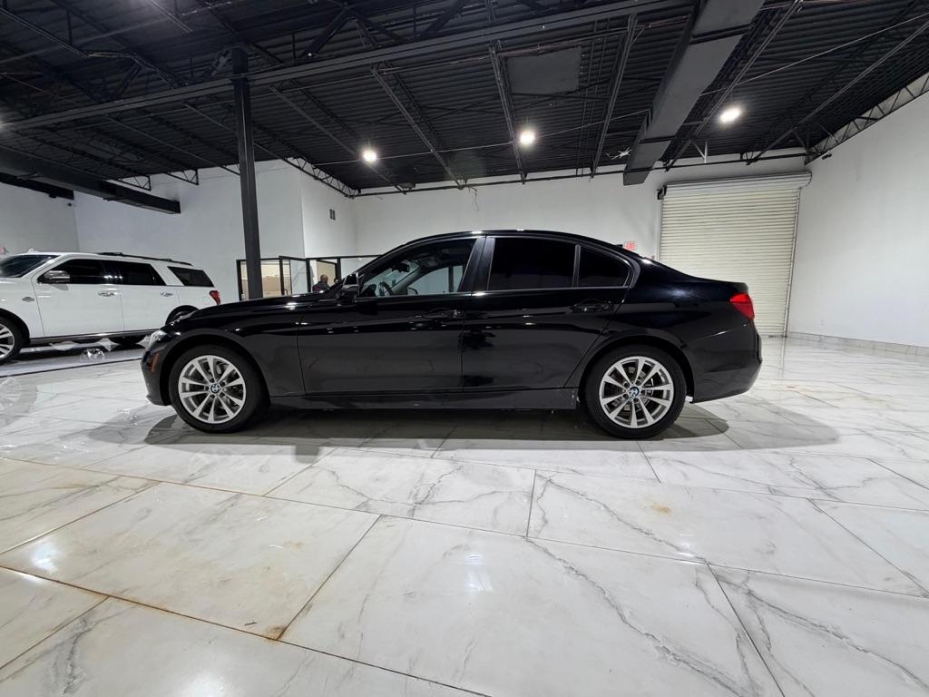 BMW 3-Series 320i Sedan 2017