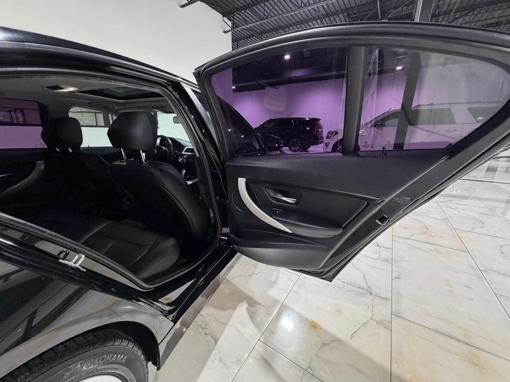 BMW 3-Series 320i Sedan 2017