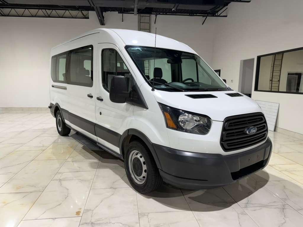 Ford Transit 350 Wagon Med. Roof XL w/Sliding Pass. 148-in. WB 2018