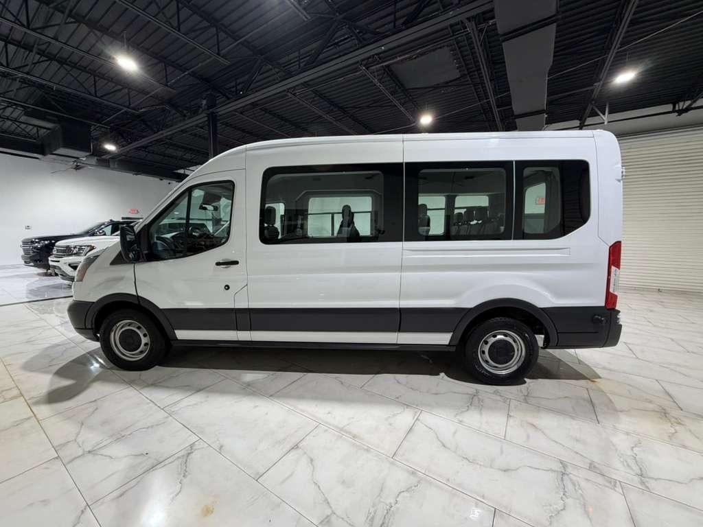Ford Transit 350 Wagon Med. Roof XL w/Sliding Pass. 148-in. WB 2018