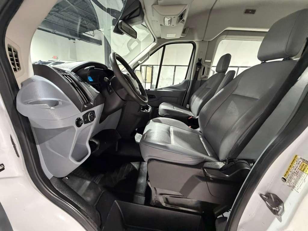 Ford Transit 350 Wagon Med. Roof XL w/Sliding Pass. 148-in. WB 2018