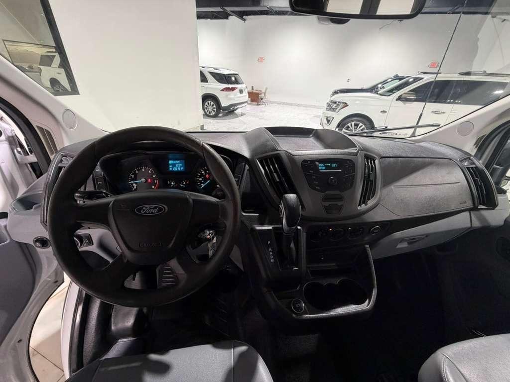 Ford Transit 350 Wagon Med. Roof XL w/Sliding Pass. 148-in. WB 2018