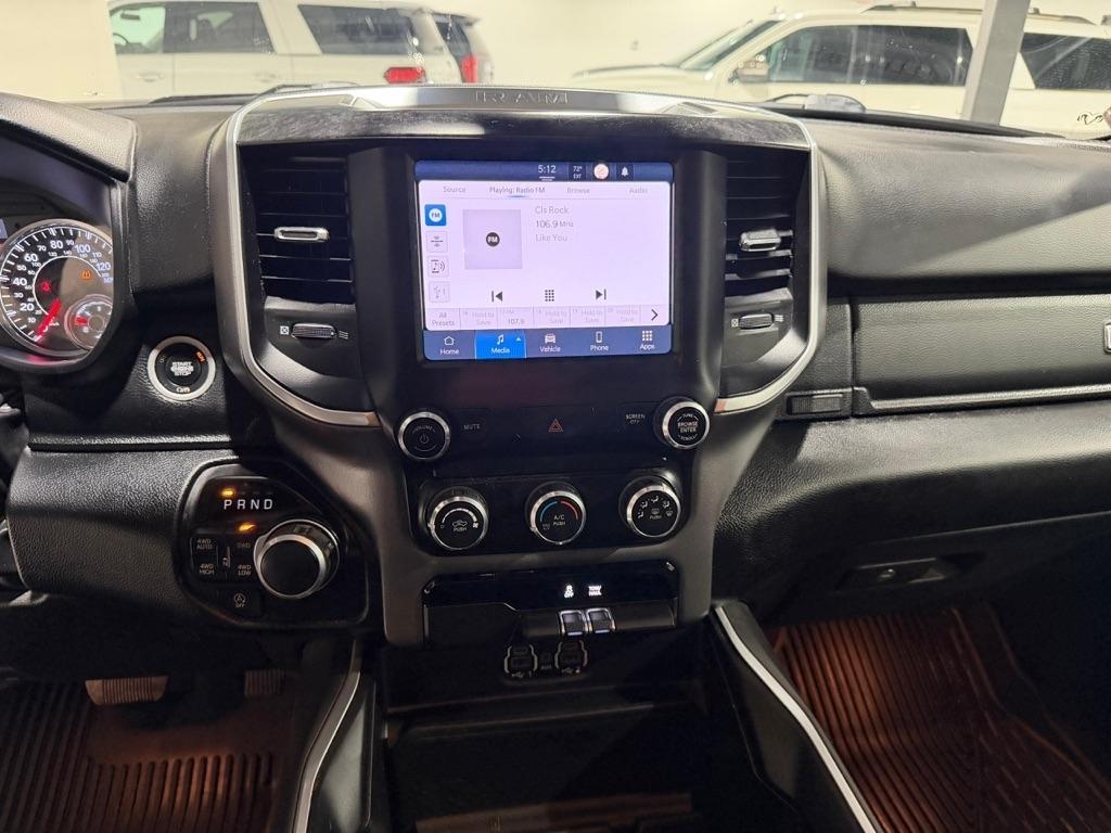 RAM 1500 Lone Star Crew Cab SB 4WD 2022