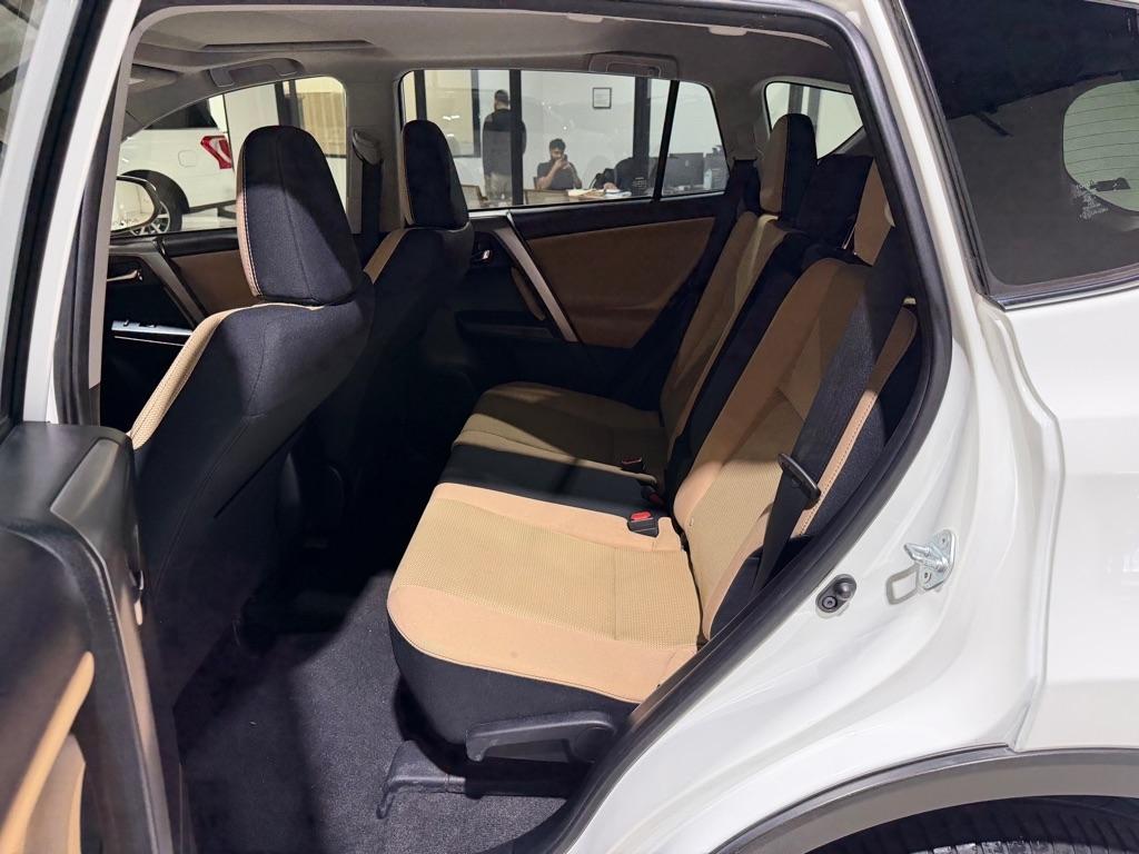 Toyota RAV4 XLE FWD 2017