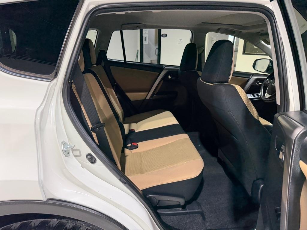 Toyota RAV4 XLE FWD 2017