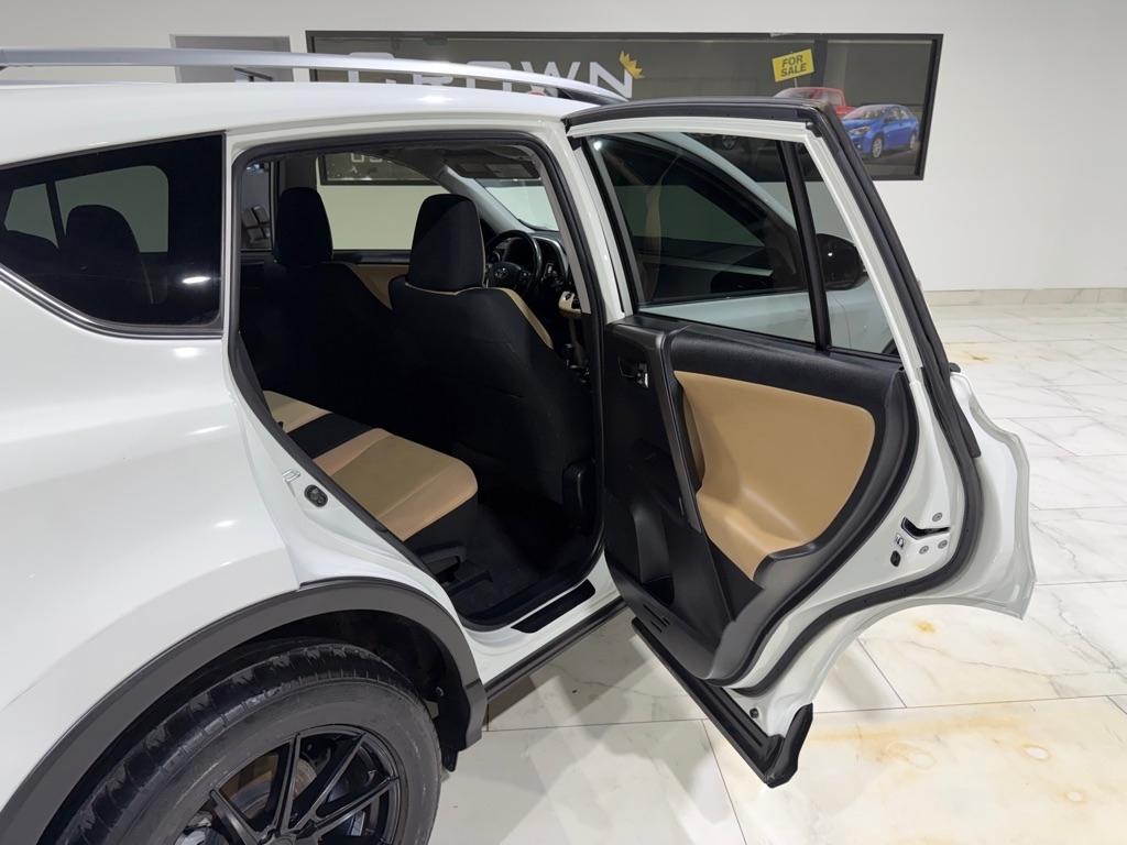 Toyota RAV4 XLE FWD 2017