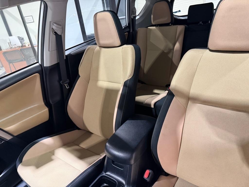 Toyota RAV4 XLE FWD 2017