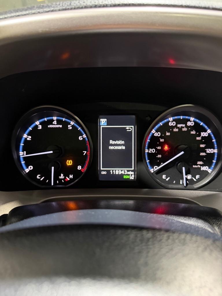 Toyota RAV4 XLE FWD 2017