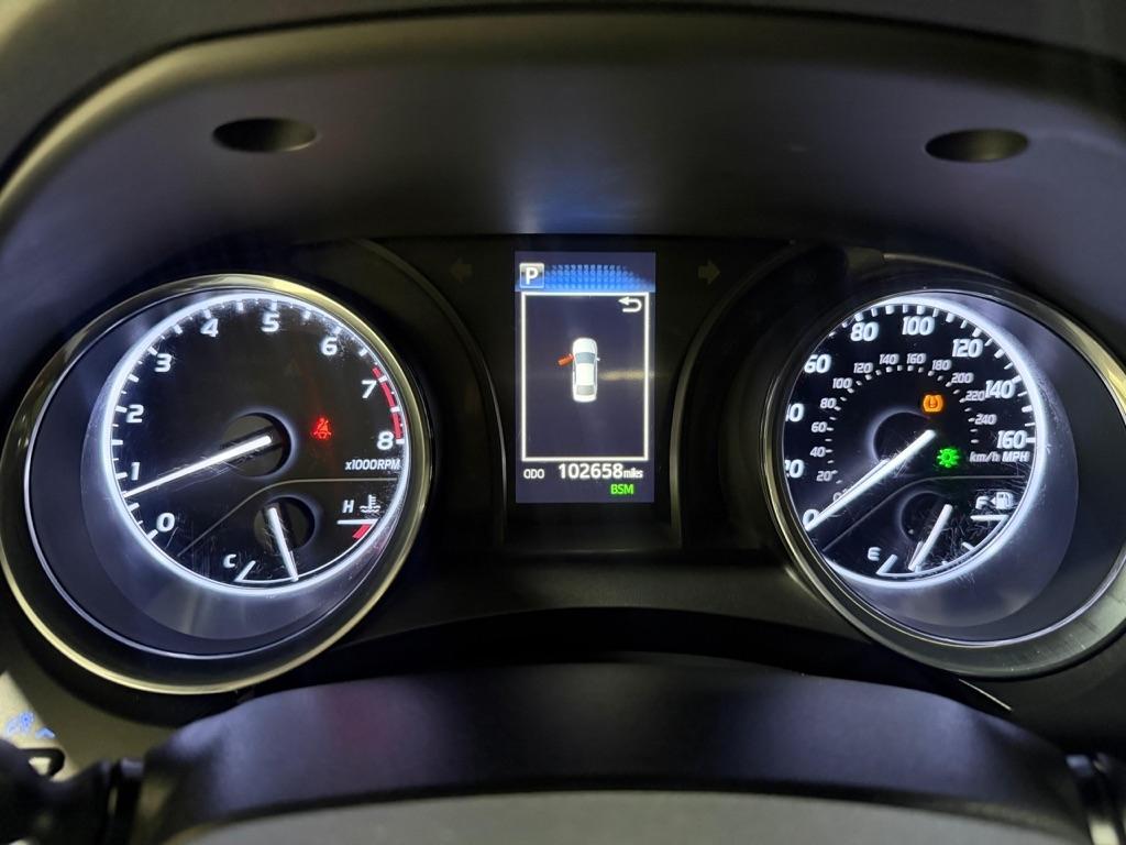 Toyota Camry SE 2020