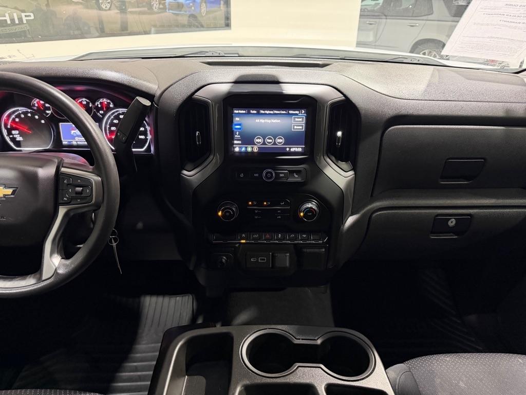 Chevrolet Silverado 1500 Custom Crew Cab Short Box 2WD 2021