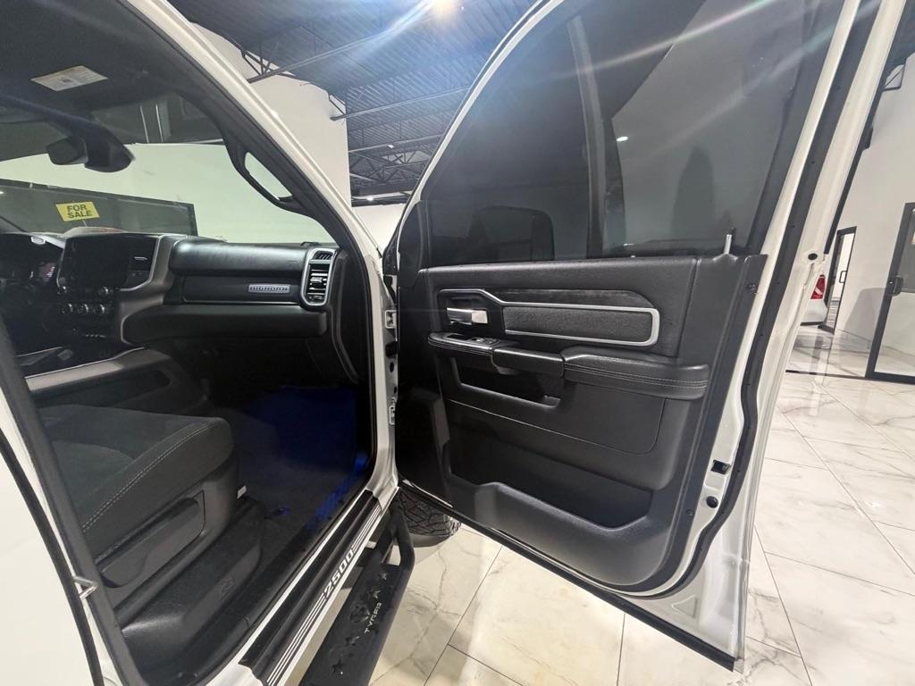 RAM 2500 Tradesman Crew Cab SWB 4WD 2020