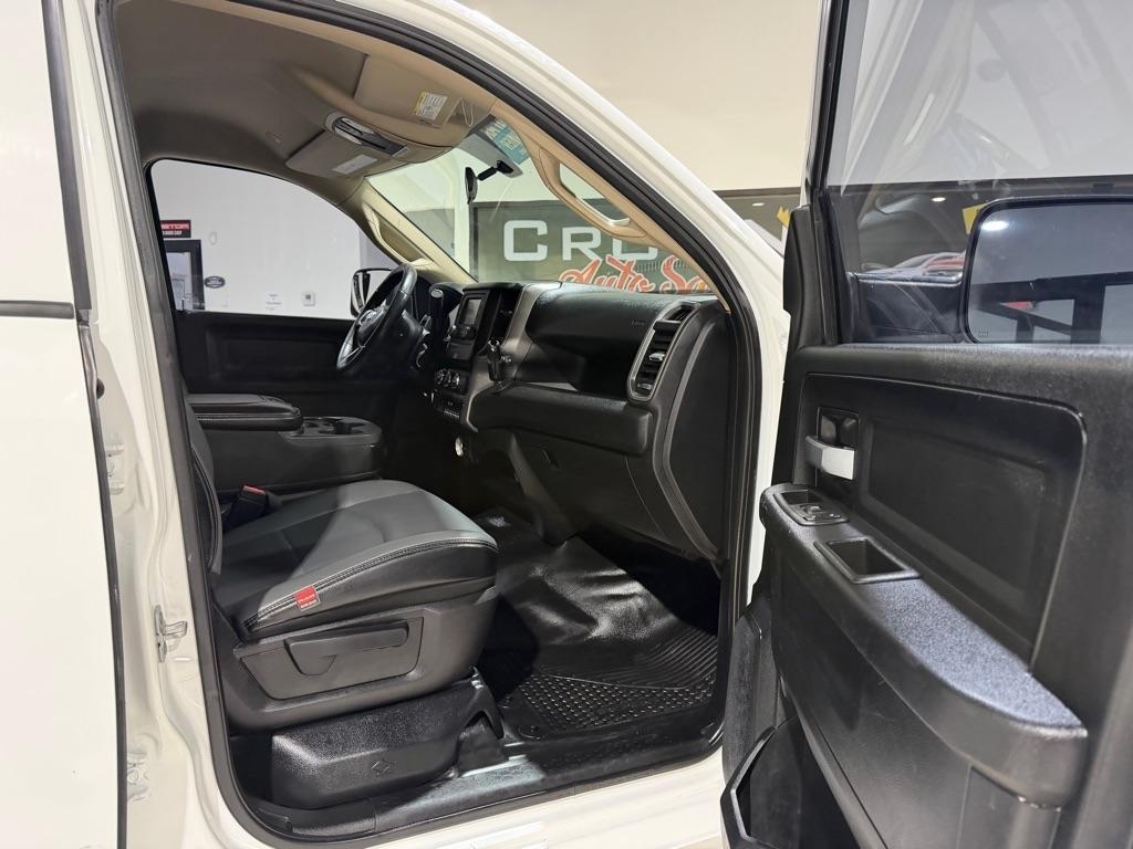 RAM 3500 Crew Cab 2WD DRW 2019