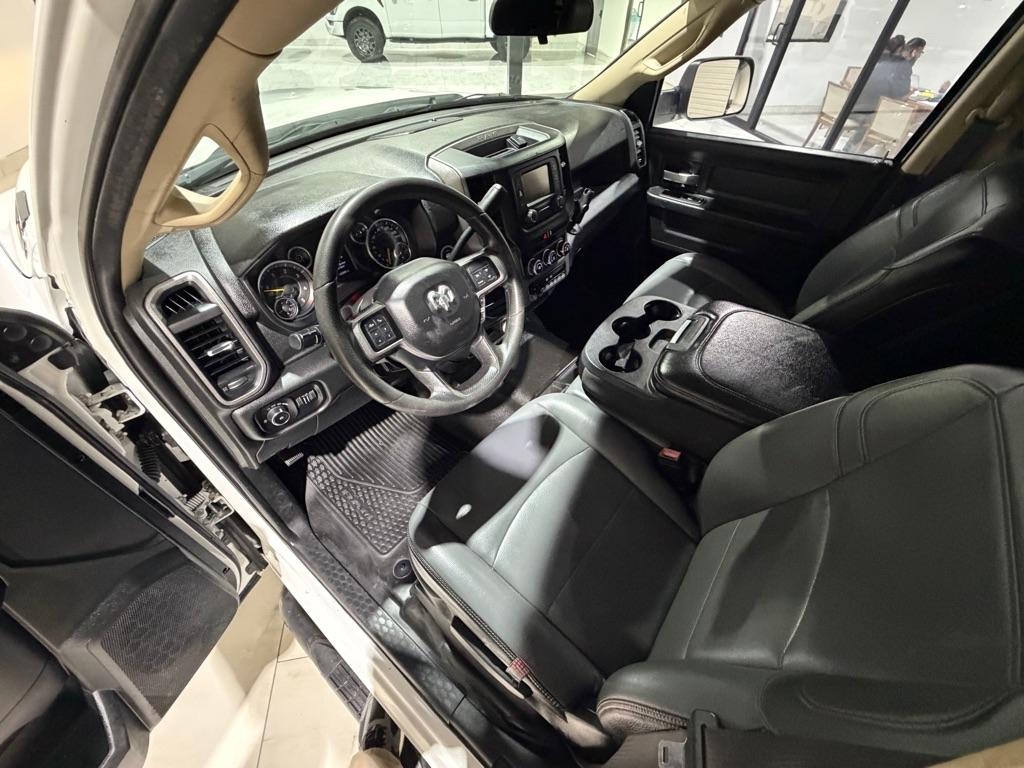 RAM 3500 Crew Cab 2WD DRW 2019