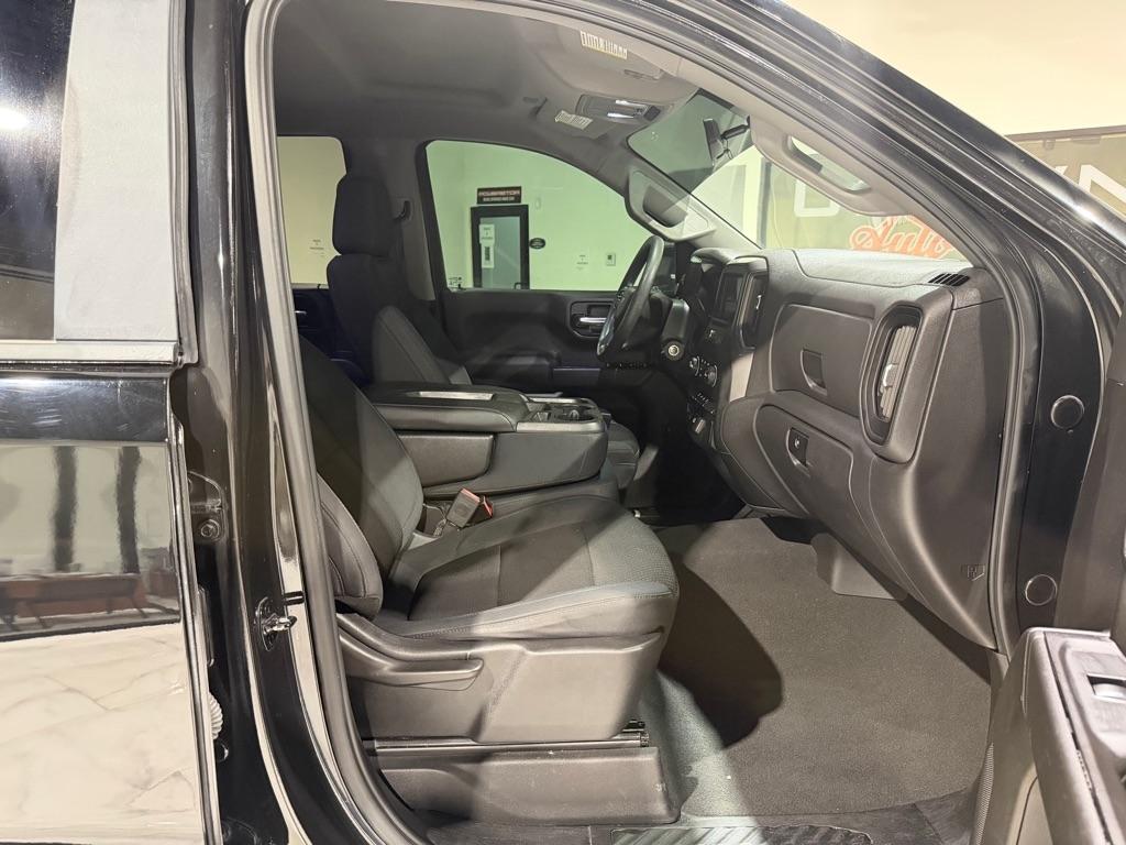 Chevrolet Silverado 1500 Custom Trail Boss Crew Cab Short Box 4WD 2019