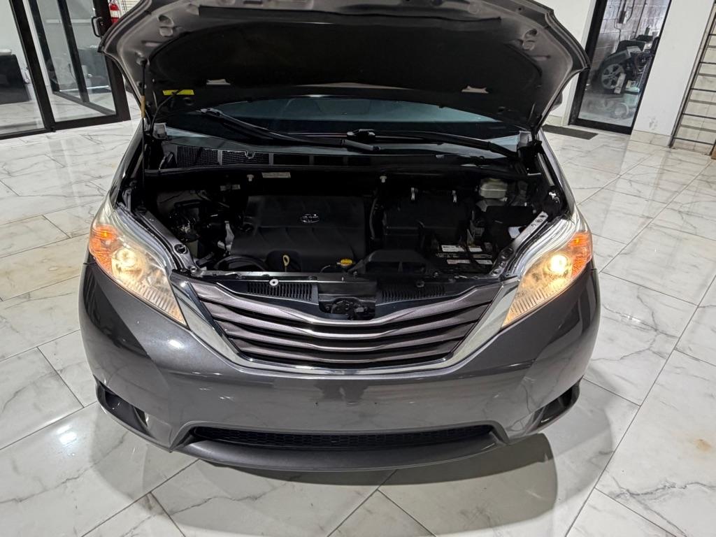 Toyota Sienna LE FWD 8-Passenger V6 2015