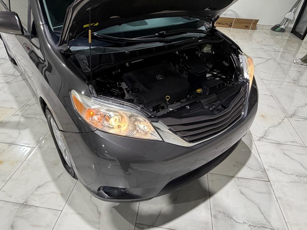 Toyota Sienna LE FWD 8-Passenger V6 2015