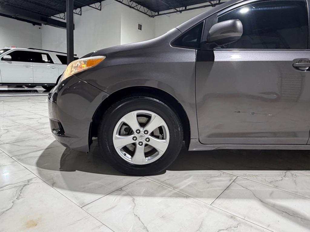 Toyota Sienna LE FWD 8-Passenger V6 2015