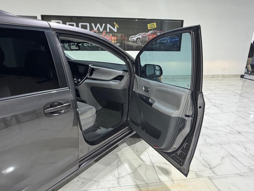 Toyota Sienna LE FWD 8-Passenger V6 2015