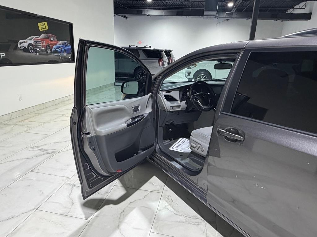 Toyota Sienna LE FWD 8-Passenger V6 2015